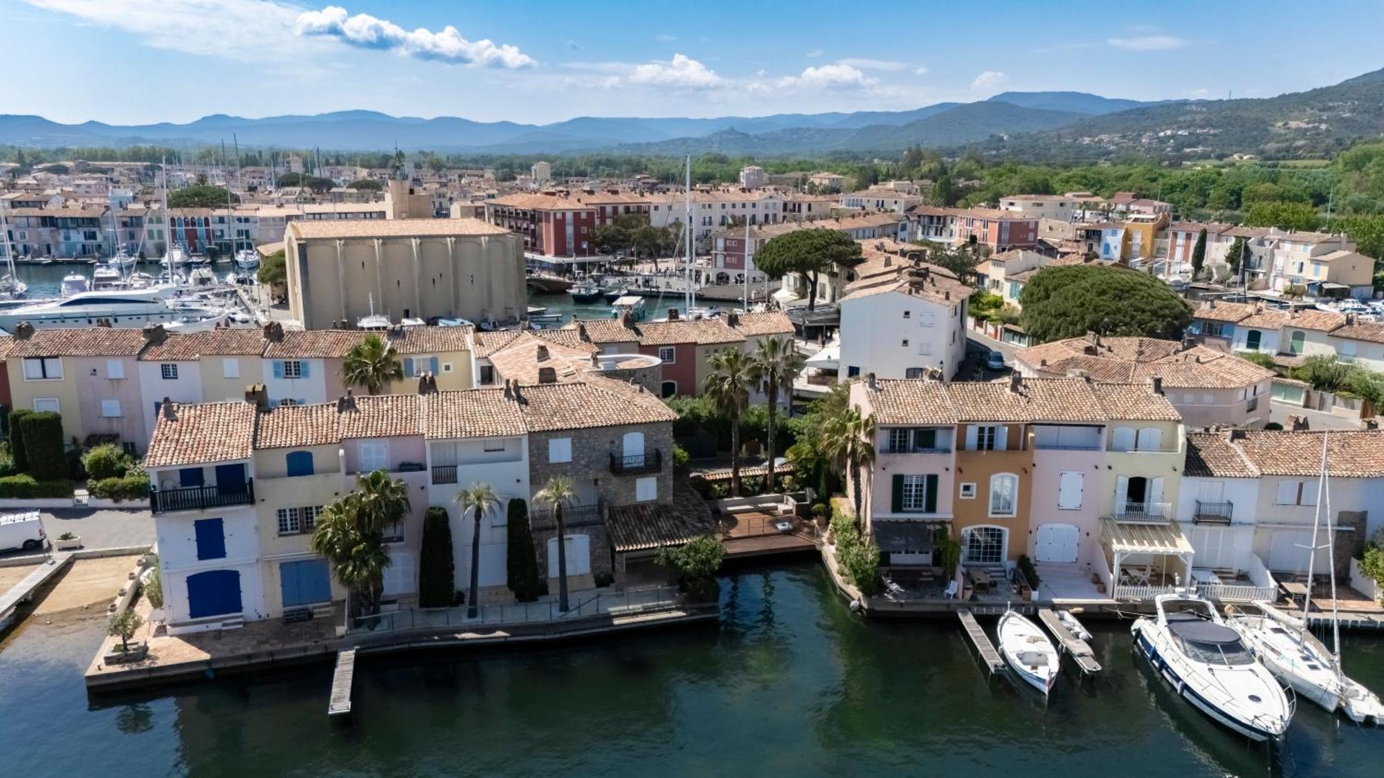 Apartment 30 M De La Grimaud