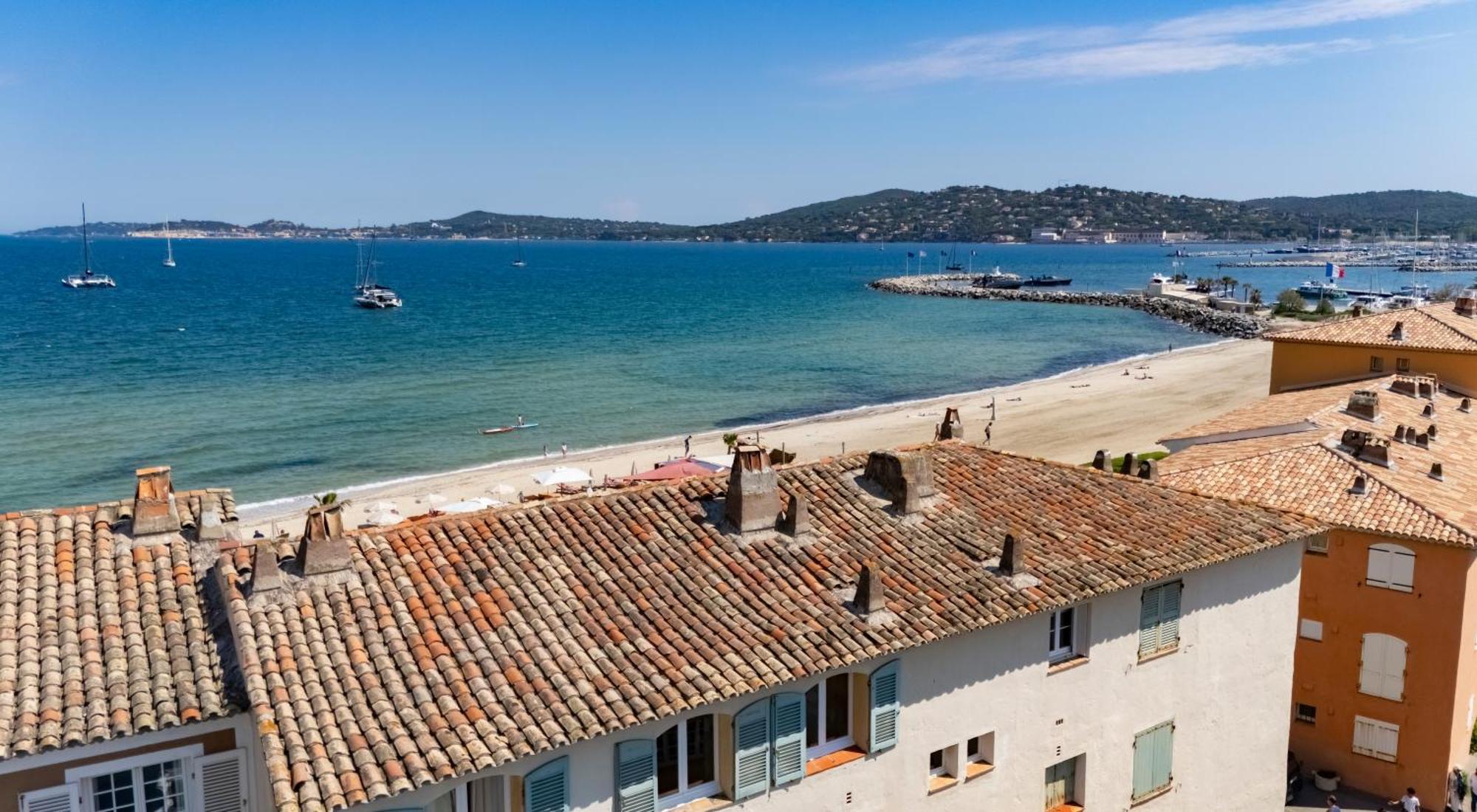 30 M De La * Grimaud