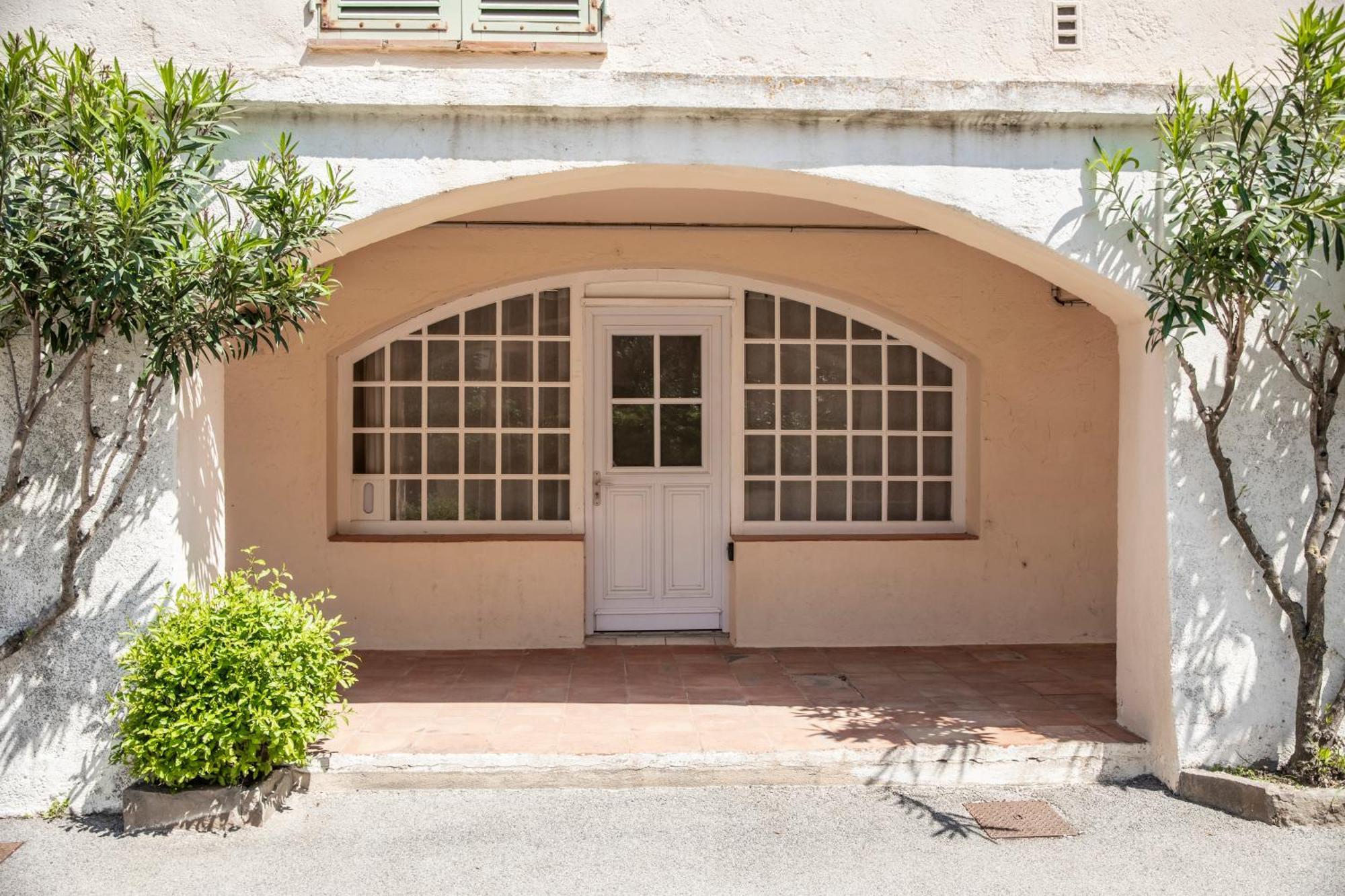 Apartment 30 M De La